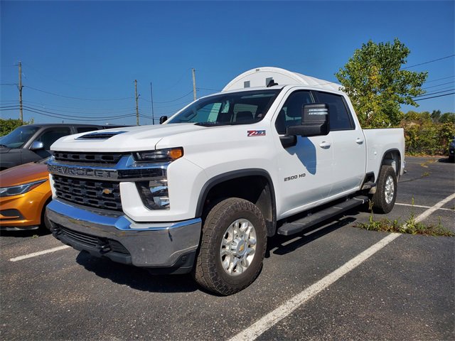 2023 Chevrolet Silverado 2500HD LT photo 2
