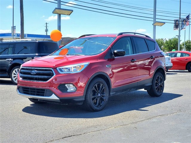 Used 2018 Ford Escape SE with VIN 1FMCU0GD5JUA52823 for sale in Southgate, MI