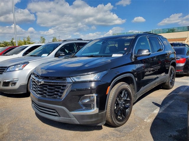 Certified 2022 Chevrolet Traverse 1LT with VIN 1GNERGKW8NJ186353 for sale in Southgate, MI