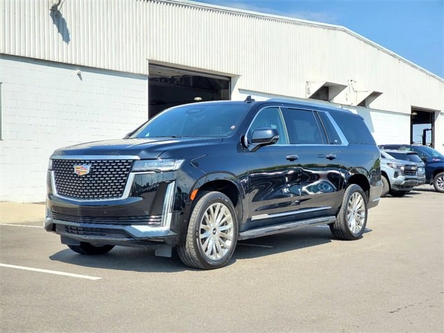 Used 2021 Cadillac Escalade ESV Premium Luxury with VIN 1GYS4KKL3MR382956 for sale in Southgate, MI