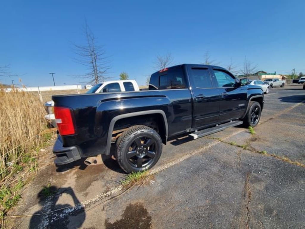 Used 2017 GMC Sierra 1500 SLE Truck