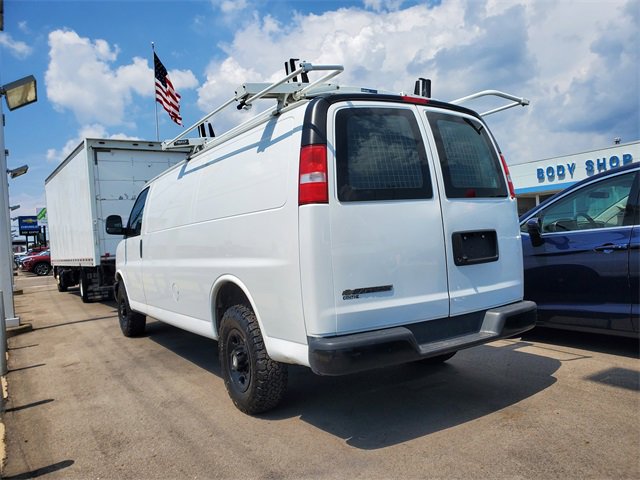 2023 Chevrolet Express 2500 Cargo Van photo 2