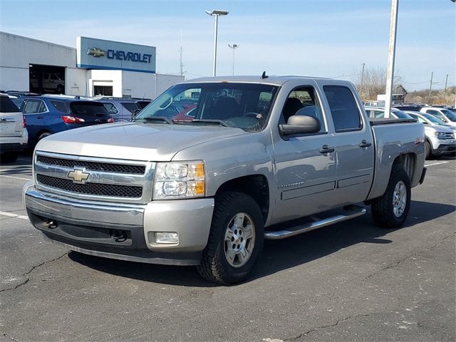 Used 2008 Chevrolet Silverado 1500 1LT with VIN 2GCEK133481200374 for sale in Southgate, MI