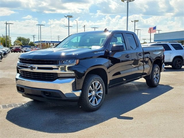 Certified 2022 Chevrolet Silverado 1500 Limited LT with VIN 1GCRYJEK2NZ208089 for sale in Southgate, MI