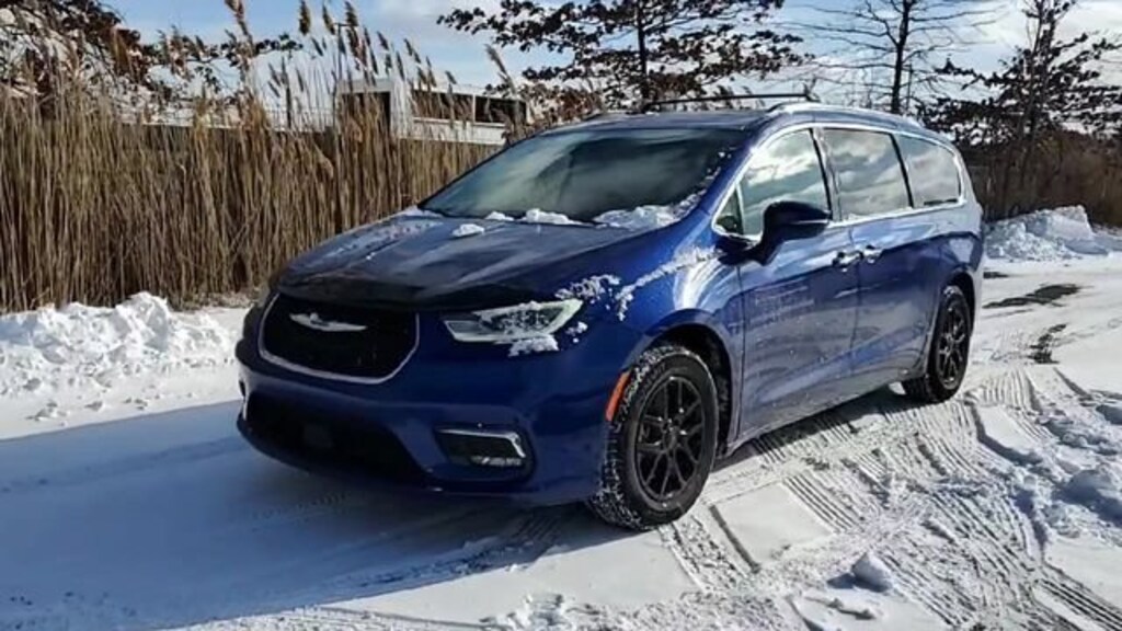 Used 2021 Chrysler Pacifica Touring L Van Passenger Van