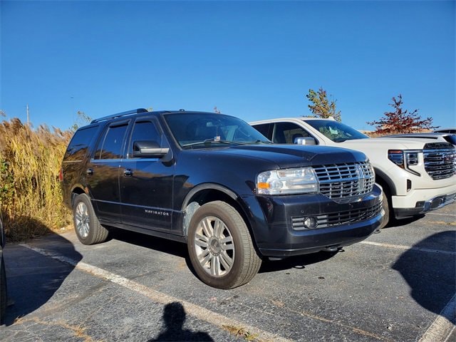 2013 Lincoln Navigator Base