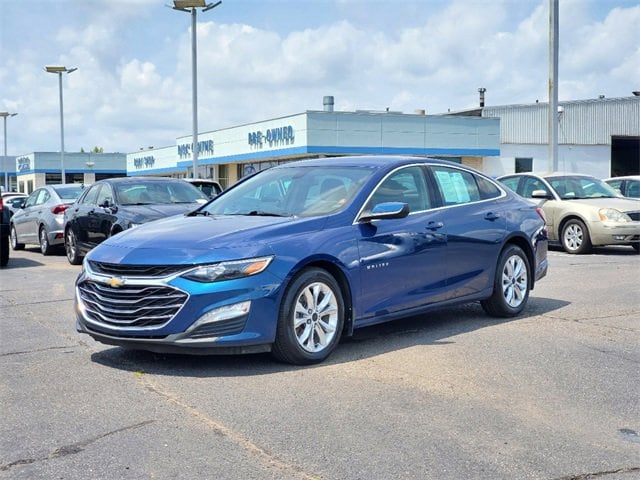 Certified 2019 Chevrolet Malibu 1LT with VIN 1G1ZD5ST4KF128069 for sale in Southgate, MI