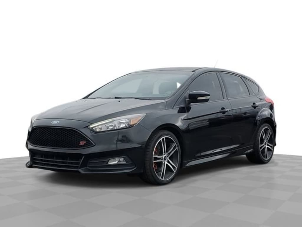 Used 2018 Ford Focus ST ST Hatchback