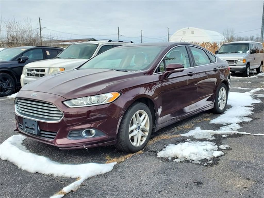 Used 2013 Ford Fusion SE Sedan