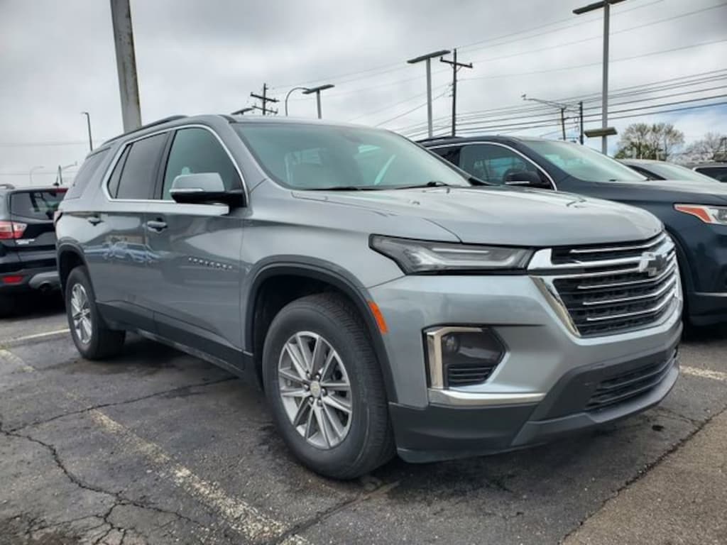 Used 2023 Chevrolet Traverse LT Cloth SUV