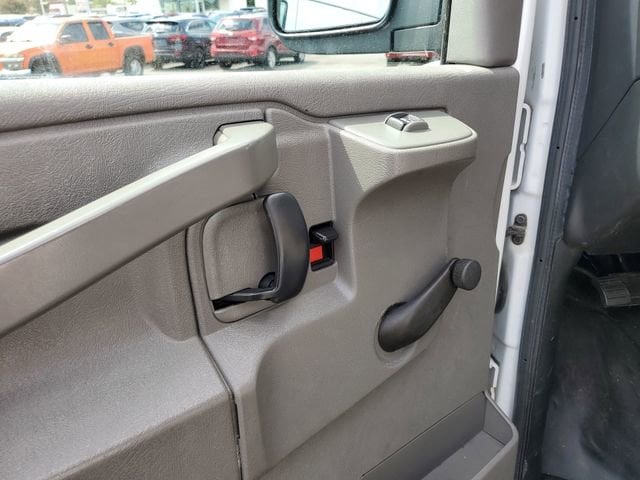 2018 Chevrolet Express Cargo Work Van - Photo 20