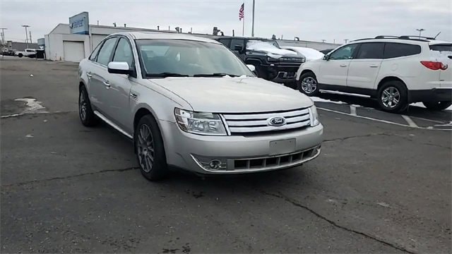 Used 2008 Ford Taurus Limited with VIN 1FAHP25WX8G182998 for sale in Southgate, MI