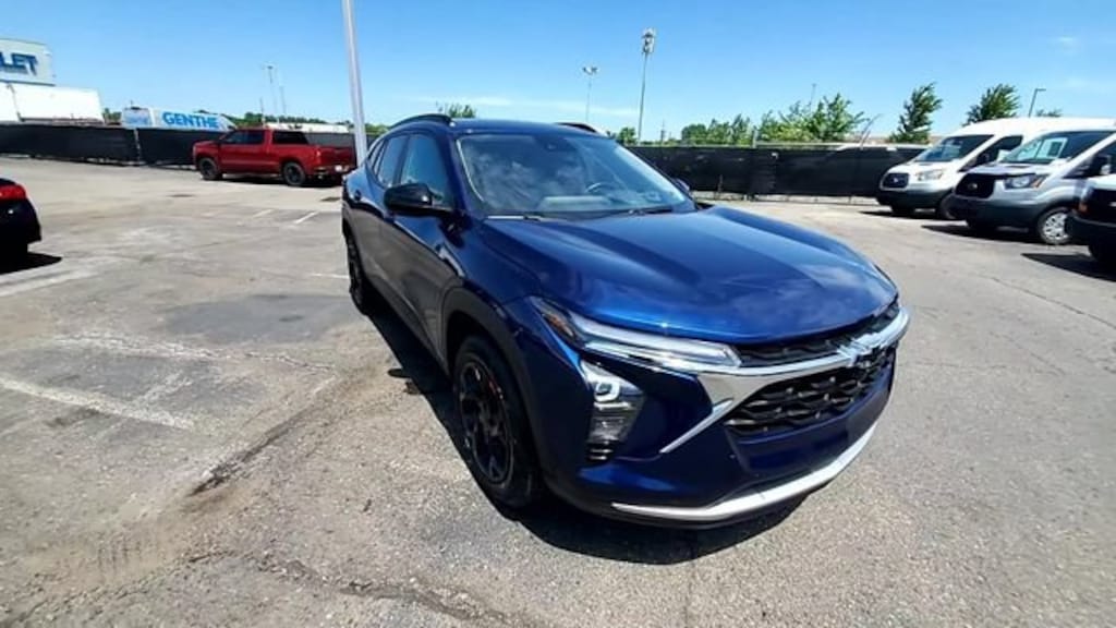 Used 2024 Chevrolet Trax LT SUV