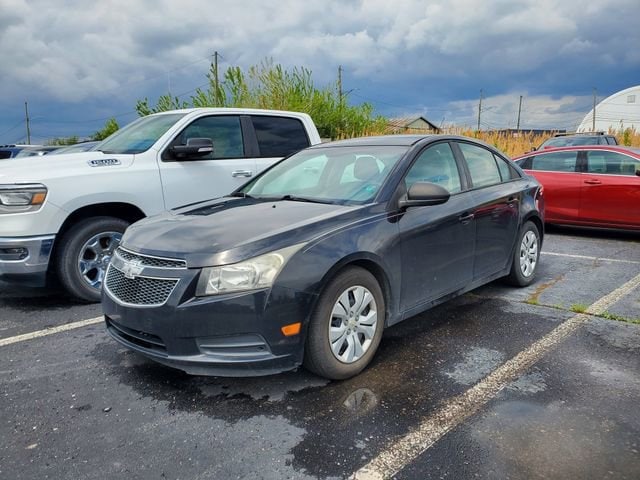 Used 2013 Chevrolet Cruze LS with VIN 1G1PA5SH7D7167103 for sale in Southgate, MI