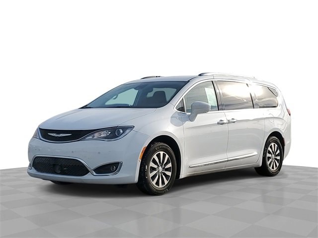 2020 Chrysler Pacifica Touring L Plus's photo