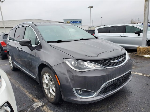 2018 Chrysler Pacifica Touring L Plus's photo
