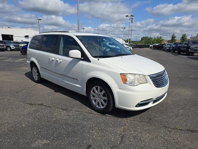 Used 2013 Chrysler Town & Country Touring with VIN 2C4RC1BGXDR744649 for sale in Southgate, MI
