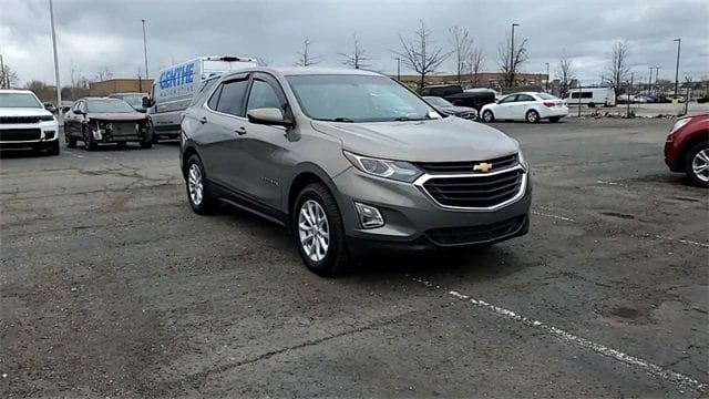 Used 2019 Chevrolet Equinox LT with VIN 3GNAXKEV0KS575475 for sale in Southgate, MI