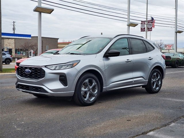 Used 2024 Ford Escape ST-Line with VIN 1FMCU0MN8RUA11224 for sale in Southgate, MI