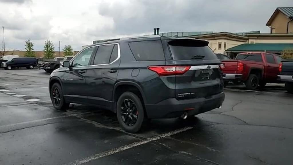 Used 2018 Chevrolet Traverse LT Cloth SUV