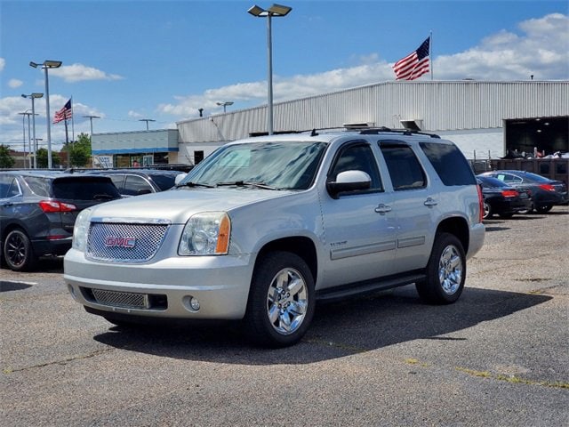 Used 2011 GMC Yukon SLT with VIN 1GKS2CE05BR221920 for sale in Southgate, MI