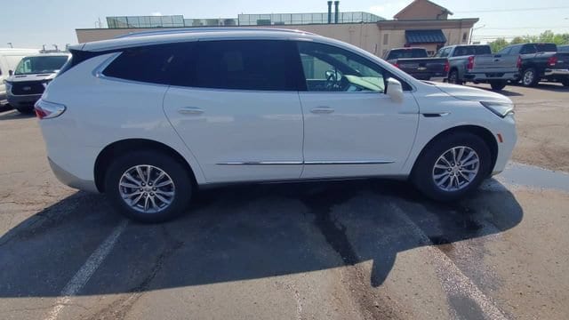 2024 Buick Enclave Essence - Photo 9