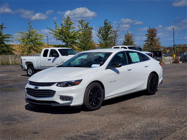 Used 2018 Chevrolet Malibu 1LT with VIN 1G1ZD5ST7JF197224 for sale in Southgate, MI