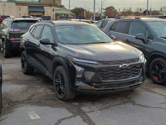 Used 2024 Chevrolet Trax Activ SUV