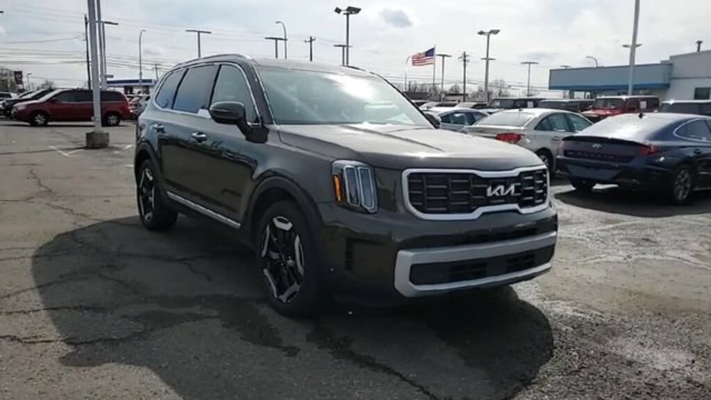 Used 2025 Kia Telluride S