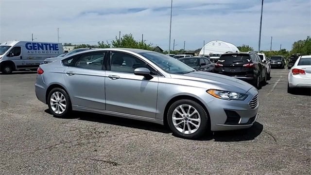 Used 2020 Ford Fusion SE with VIN 3FA6P0HD4LR186794 for sale in Southgate, MI