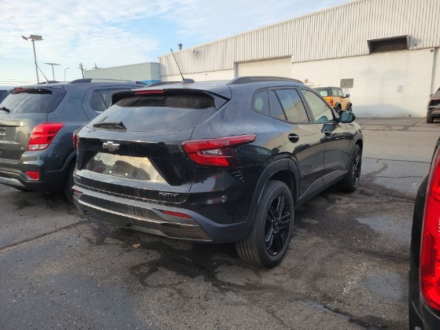 Used 2024 Chevrolet Trax Activ SUV