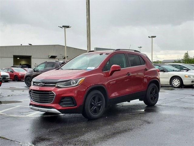 Used 2018 Chevrolet Trax LT with VIN 3GNCJLSBXJL331075 for sale in Southgate, MI