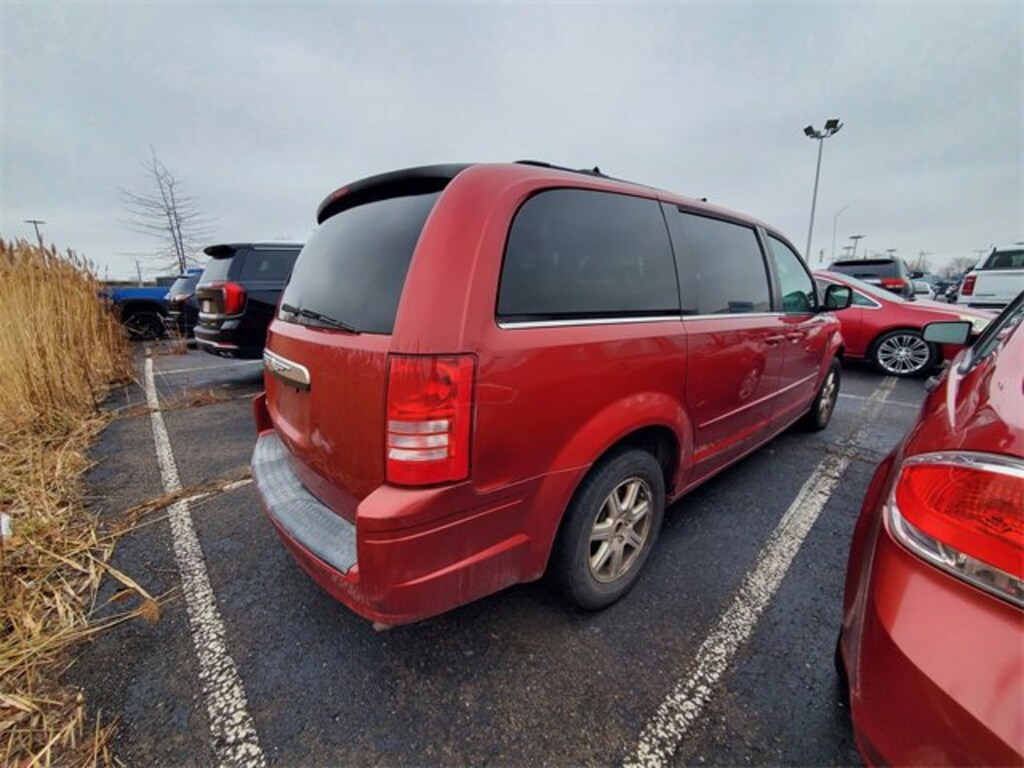 Used 2008 Chrysler Town & Country Touring Minivan