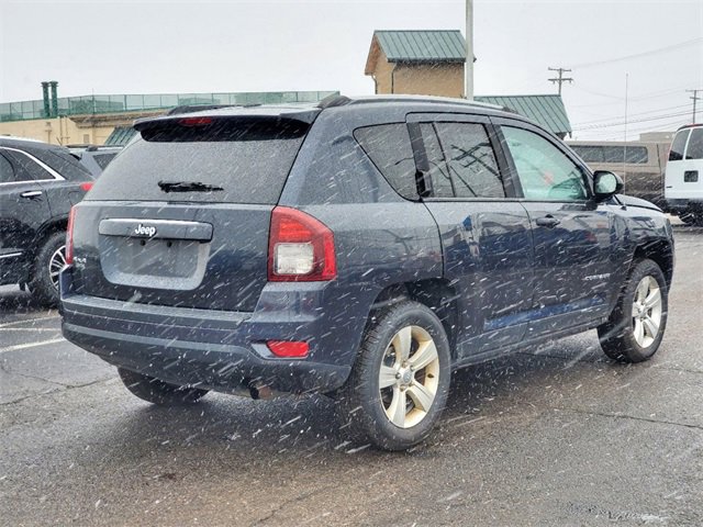 2016 Jeep Compass Sport photo 4