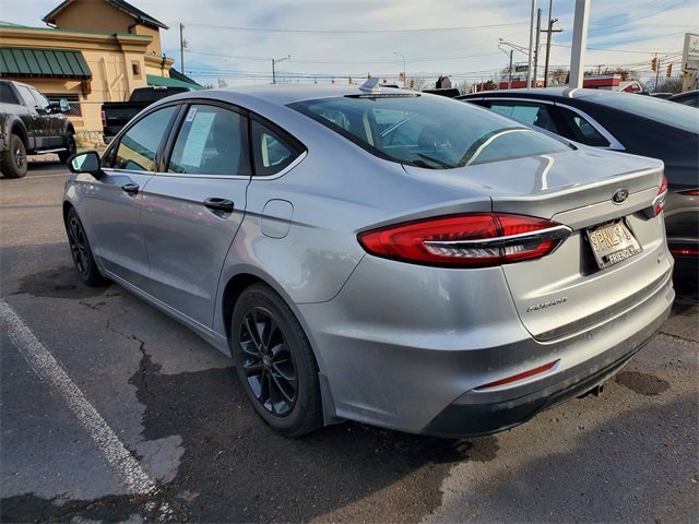 2020 Ford Fusion SE photo 3