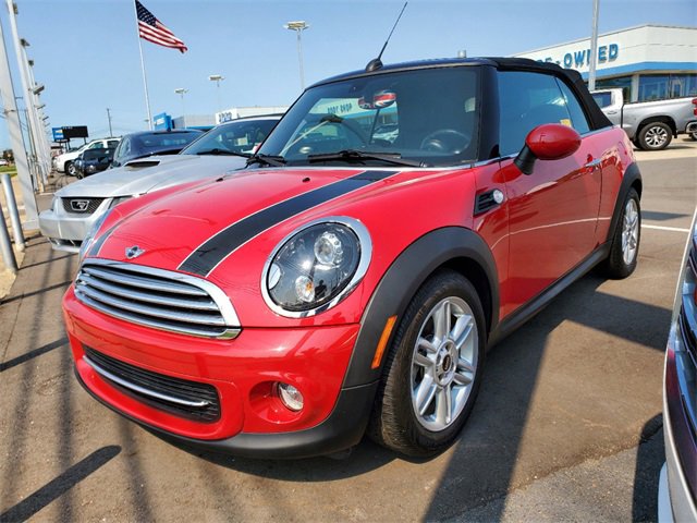 Used 2011 MINI Cooper Base with VIN WMWZN3C53BTZ89654 for sale in Southgate, MI