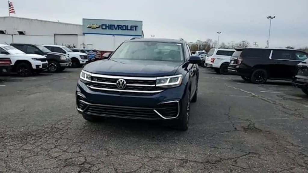 Used 2022 Volkswagen Atlas 3.6L V6 SEL Premium R-Line SUV