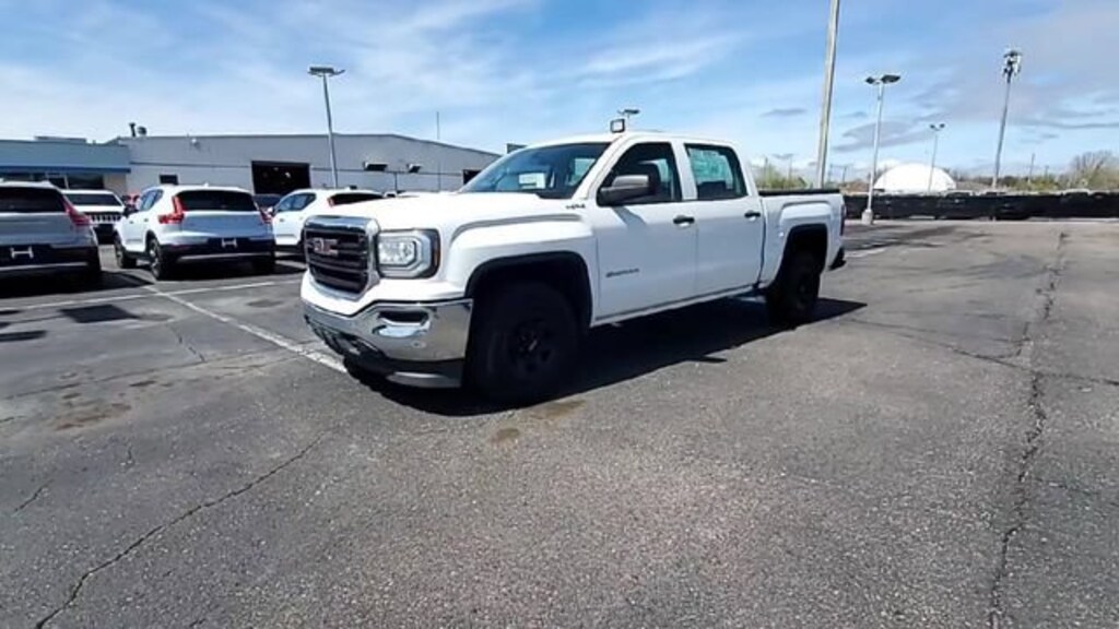 Used 2017 GMC Sierra 1500 4WD Crew Cab 143.5 Truck