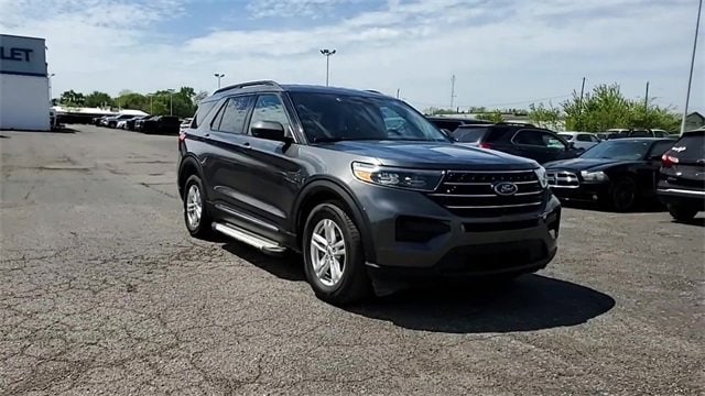 Used 2020 Ford Explorer XLT with VIN 1FMSK8DH5LGC08688 for sale in Southgate, MI