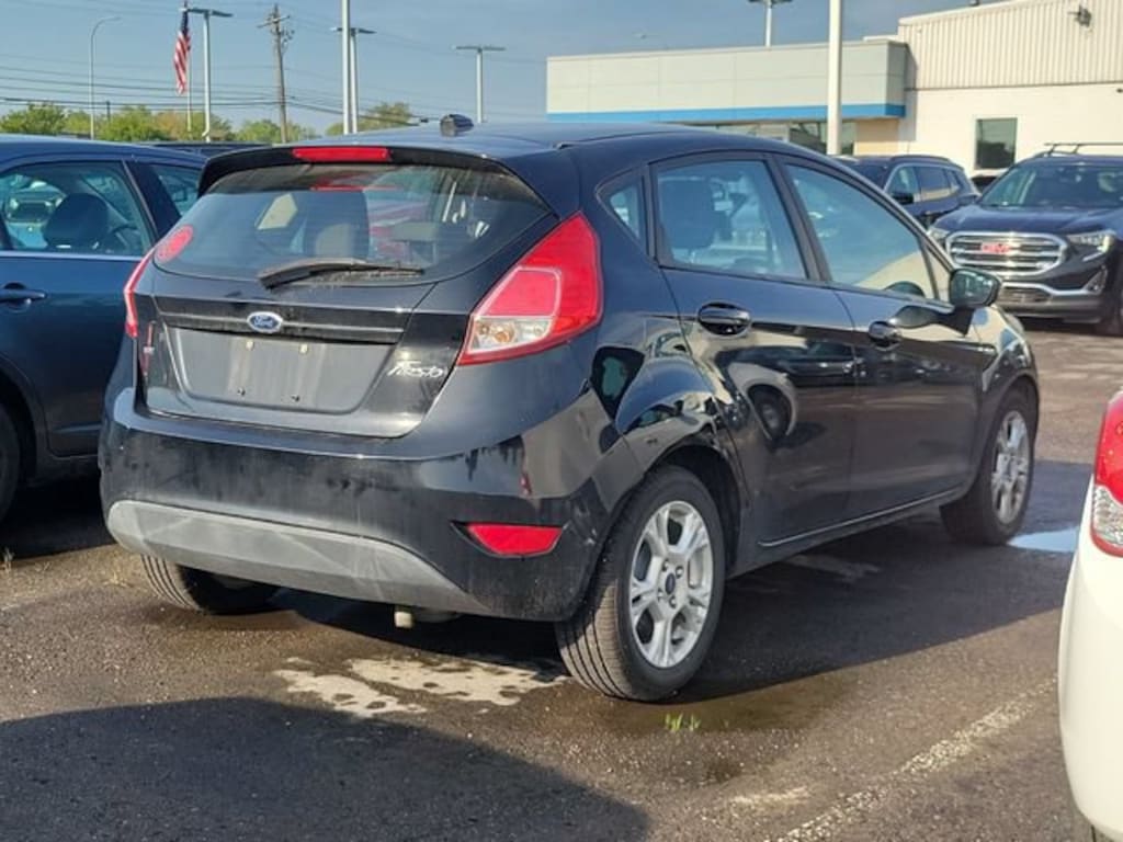 Used 2016 Ford Fiesta SE Hatchback