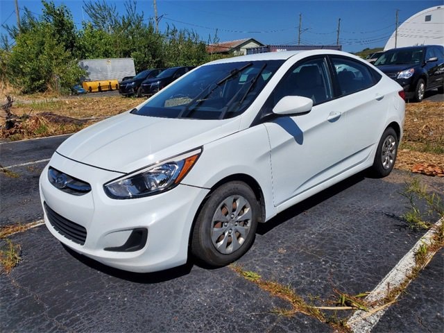 Used 2016 Hyundai Accent SE with VIN KMHCT4AE3GU039296 for sale in Southgate, MI