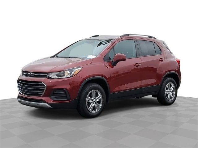 Used 2022 Chevrolet Trax LT with VIN KL7CJPSM8NB515761 for sale in Southgate, MI