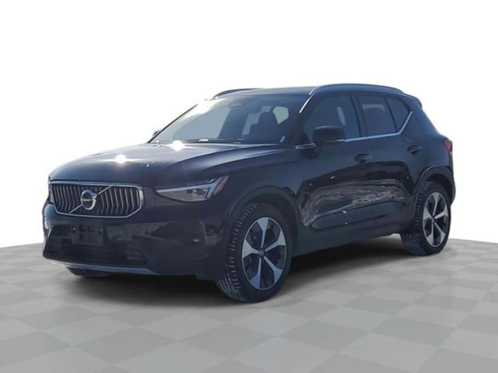 Used 2025 Volvo XC40 B5 Plus Bright Theme SUV
