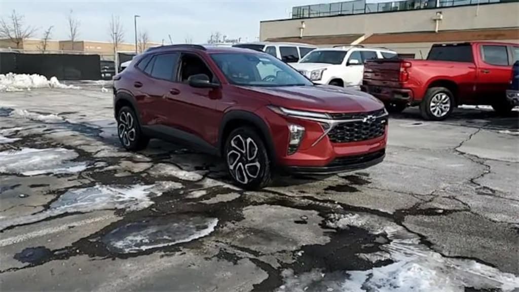 Used 2025 Chevrolet Trax 2RS SUV