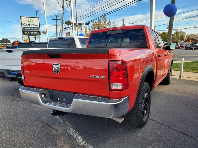 2023 Ram 1500 Classic SLT photo 4