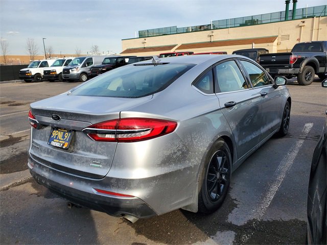2020 Ford Fusion SE photo 4