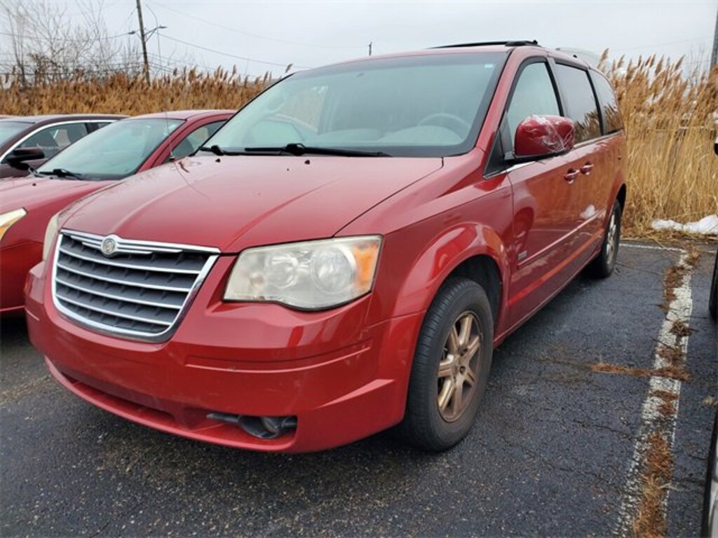 Used 2008 Chrysler Town & Country Touring Minivan