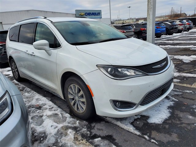 2020 Chrysler Pacifica Touring L Plus's photo