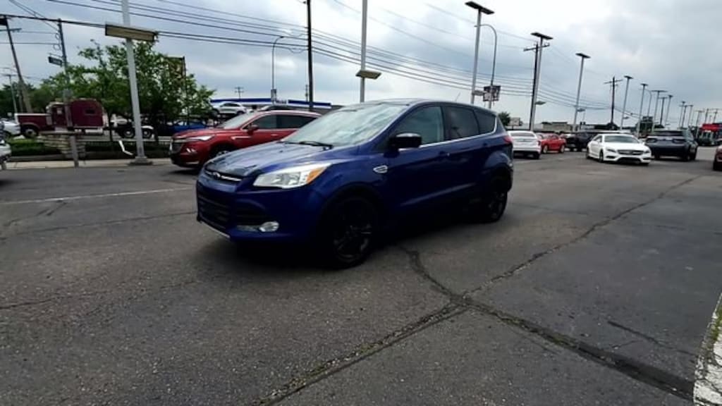Used 2015 Ford Escape SE SUV