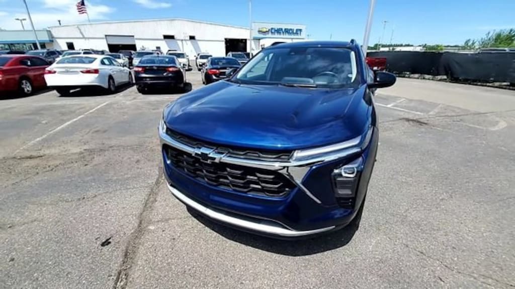 Used 2024 Chevrolet Trax LT SUV